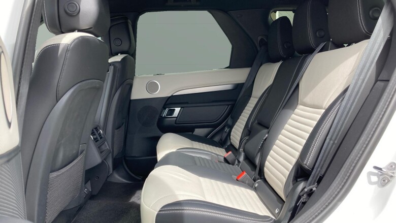 Land Rover Discovery 3.0 D300 R-Dynamic SE 5dr Auto Diesel Station Wagon